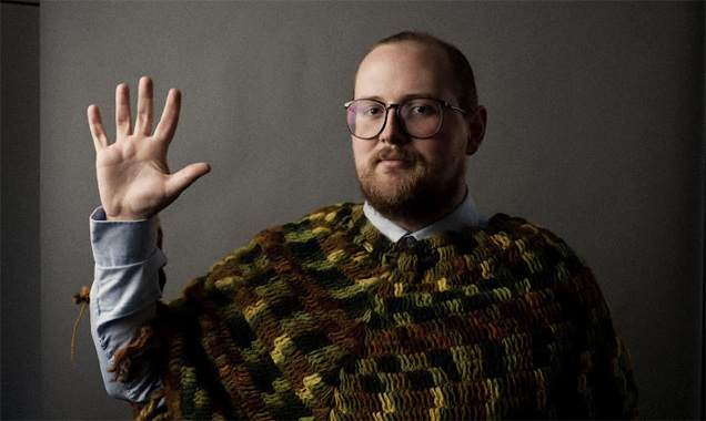 DAN DEACON AND HIS AUDIENCE SHARE THE SPOTLIGHT