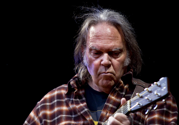 NEIL YOUNG RELEASES STATEMENT ON DONALD TRUMP