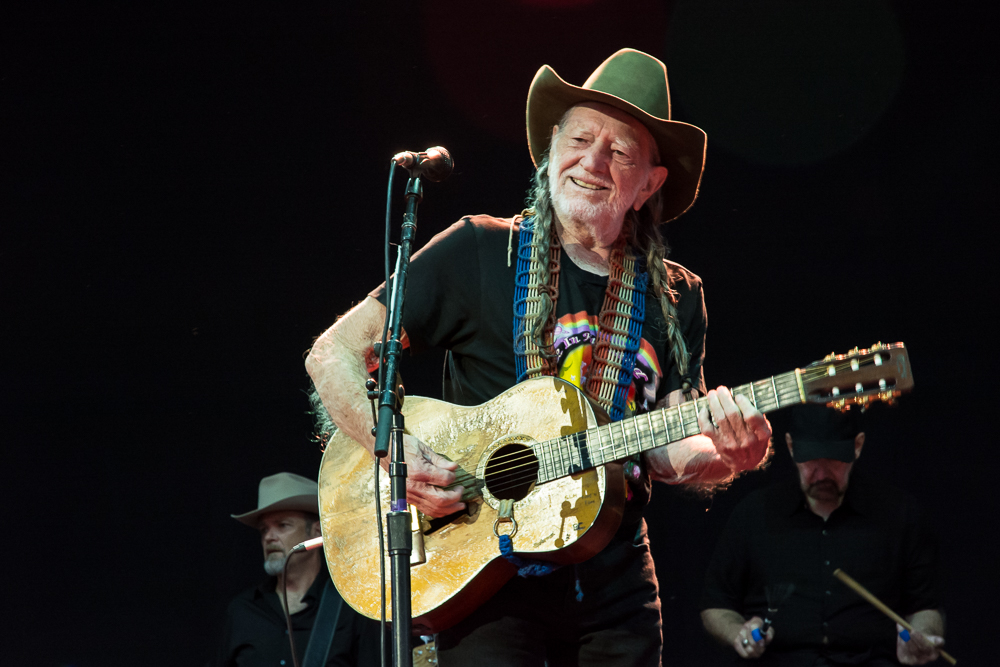 WILLIE NELSON, NEIL YOUNG, SHERYL CROW TO PLAY OUTLAW MUSIC FEST IN SCRANTON