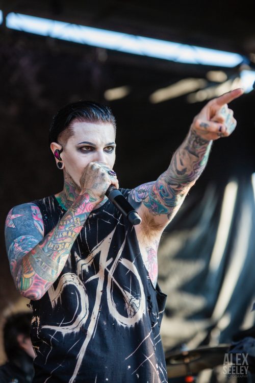 VANS WARPED TOUR FAREWELL: MOTIONLESS IN WHITE, FRANK TURNER AND MORE
