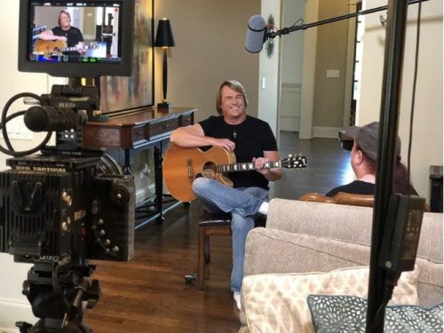 COUNTRY STANDOUT ROCKIE LYNNE FINDS HIS LONG LOST FAMILY IN NEW DOCUMENTARY