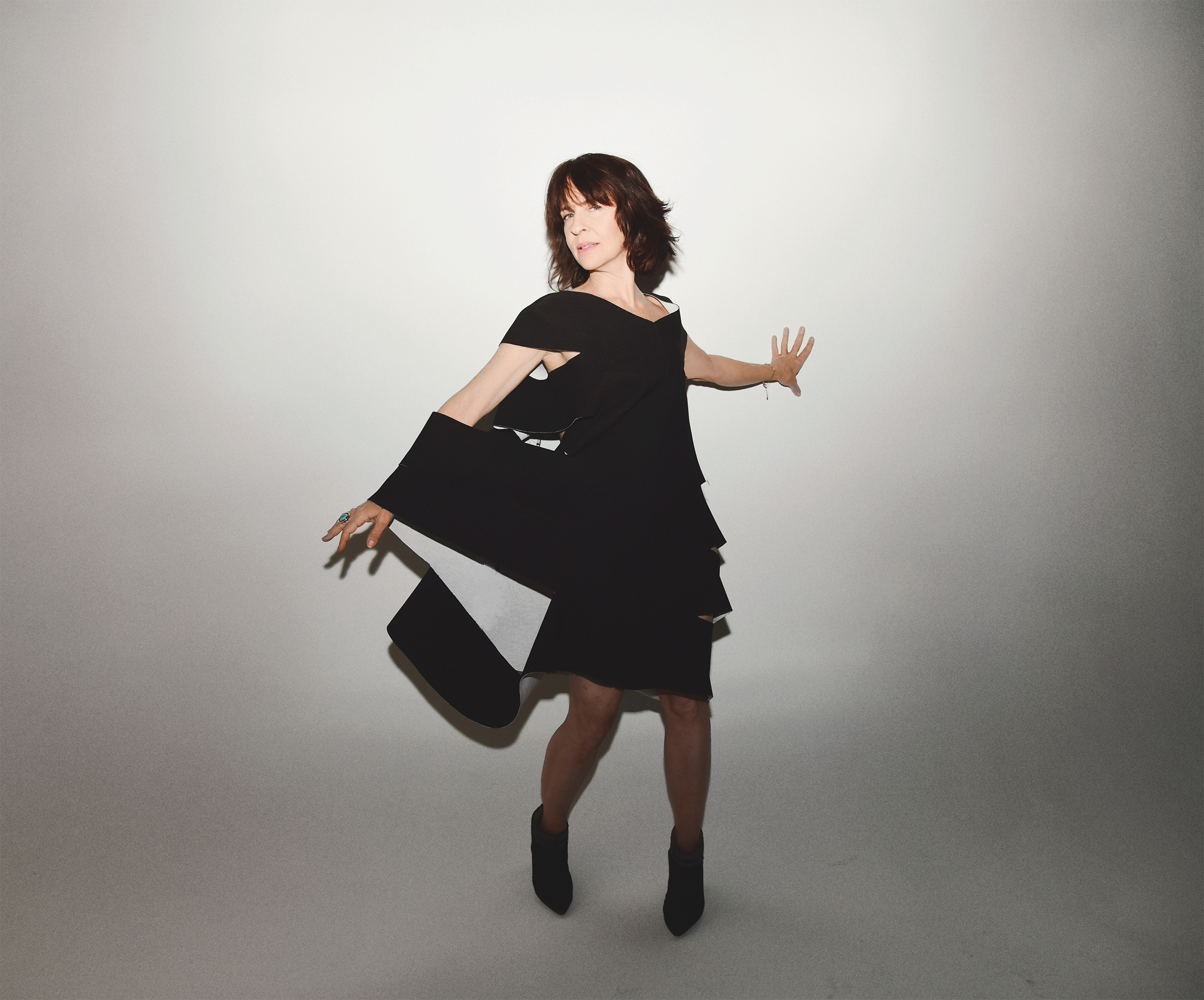 TRACY BONHAM FINDS POWER AND BEAUTY IN RENEWAL