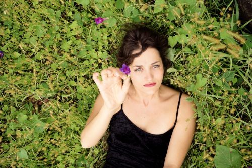 PARISIAN JAZZ SINGER GABI HARTMANN’S ‘LONG JOURNEY’ COMES TO NORTH AMERICA