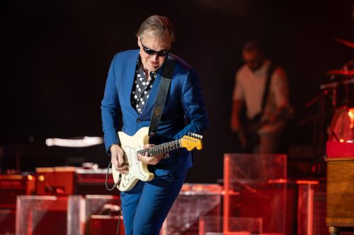 BLUES ROCKER JOE BONAMASSA THRILLS PACKED KIRBY CENTER