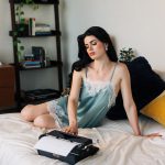 IMOGEN VALENTINE BLENDS HYPERPOP AND NOSTALGIA ON ‘SAME FONT DIFFERENT MAN’